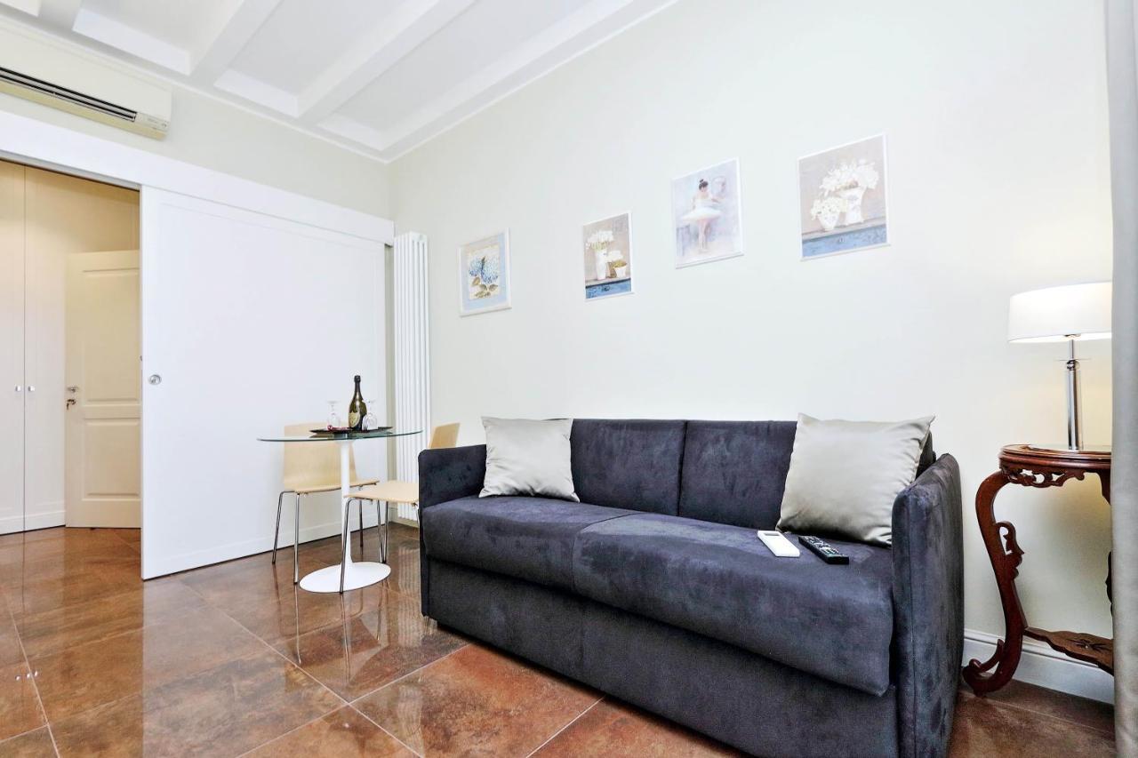 Piazza Venezia Grand Bed and breakfast 2*